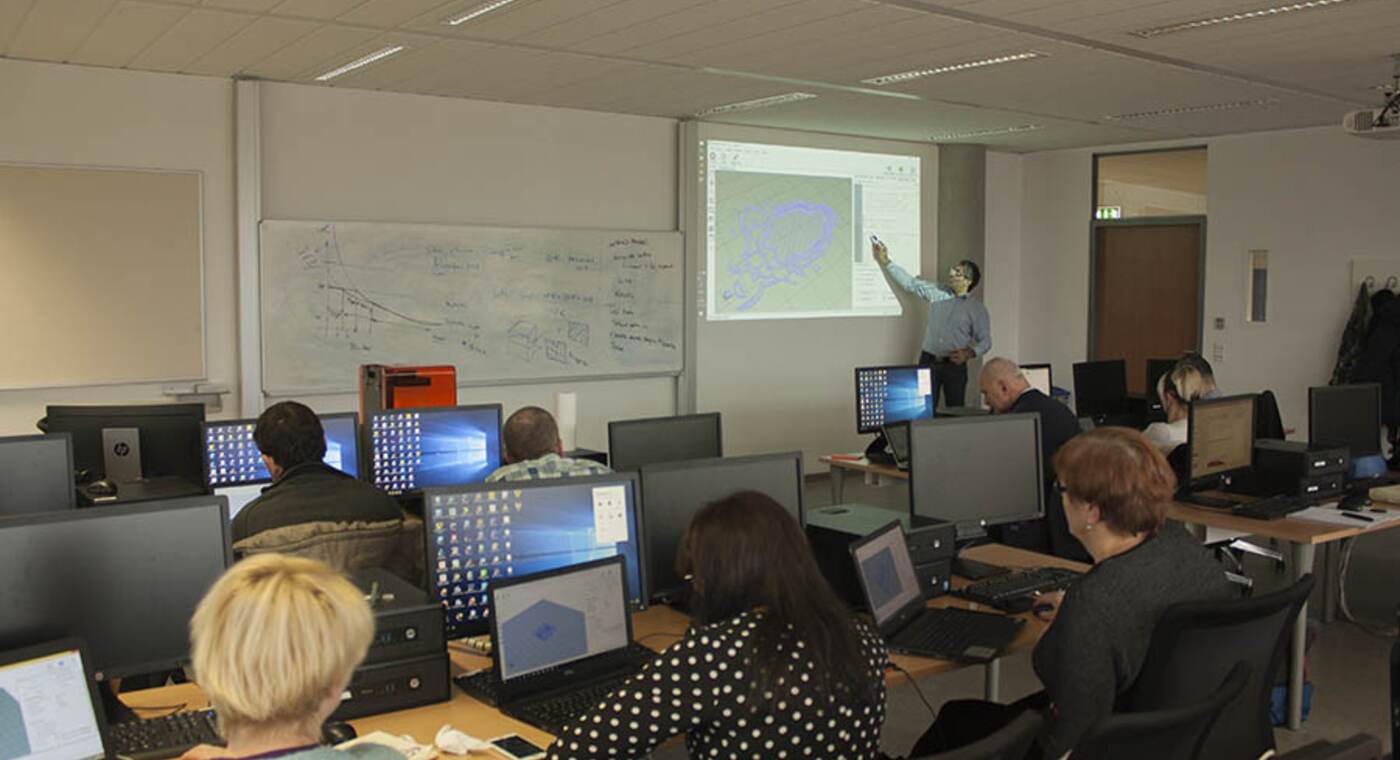 Cademix technical workshop with international participants